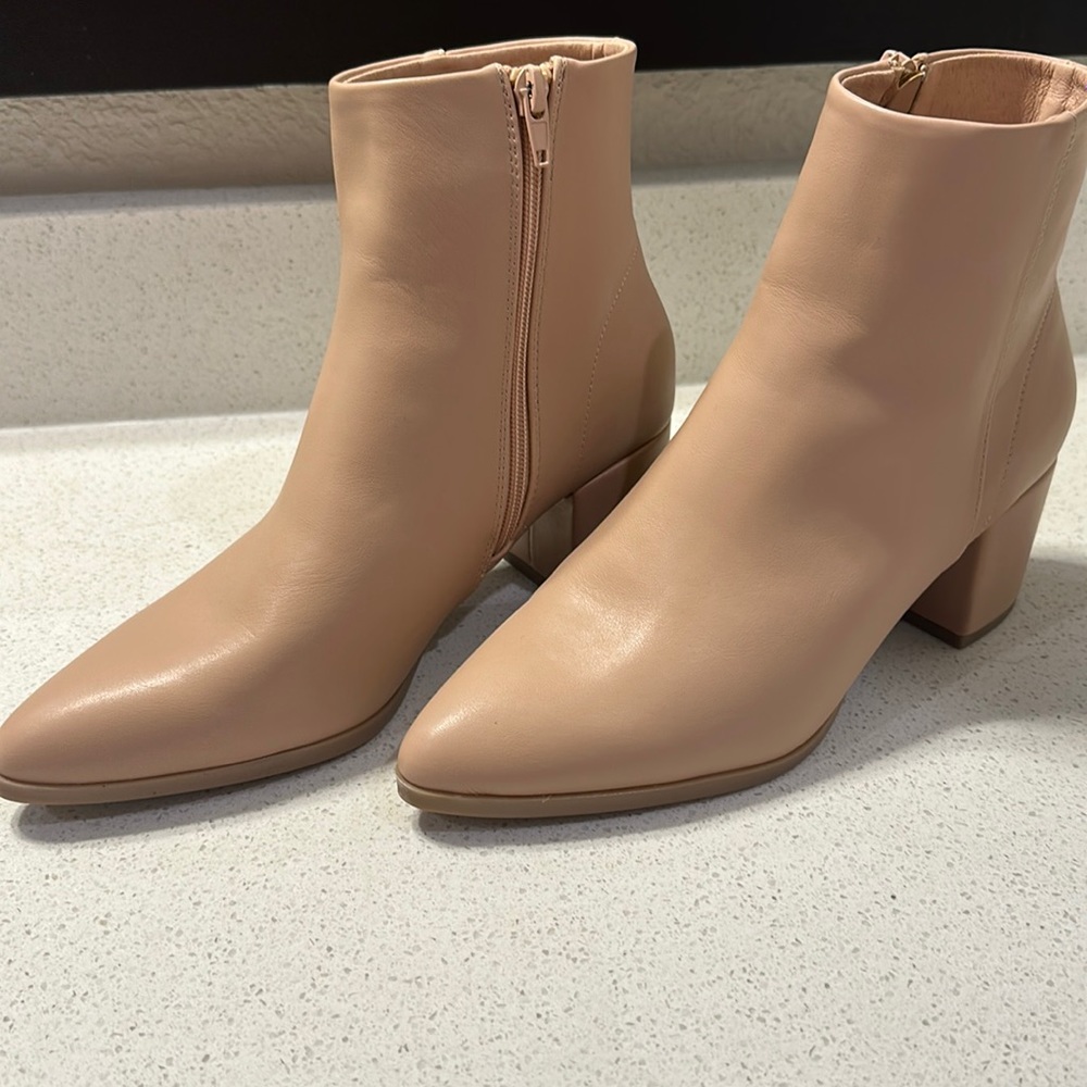Ankle boots cream - never been used